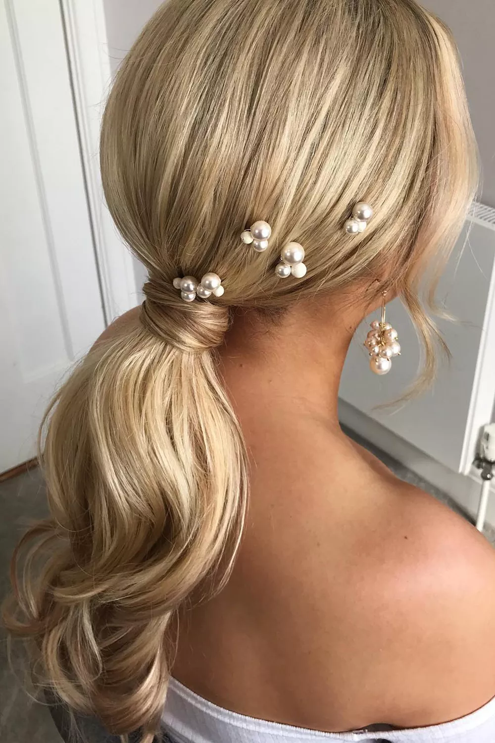 peinados de moda con perlas