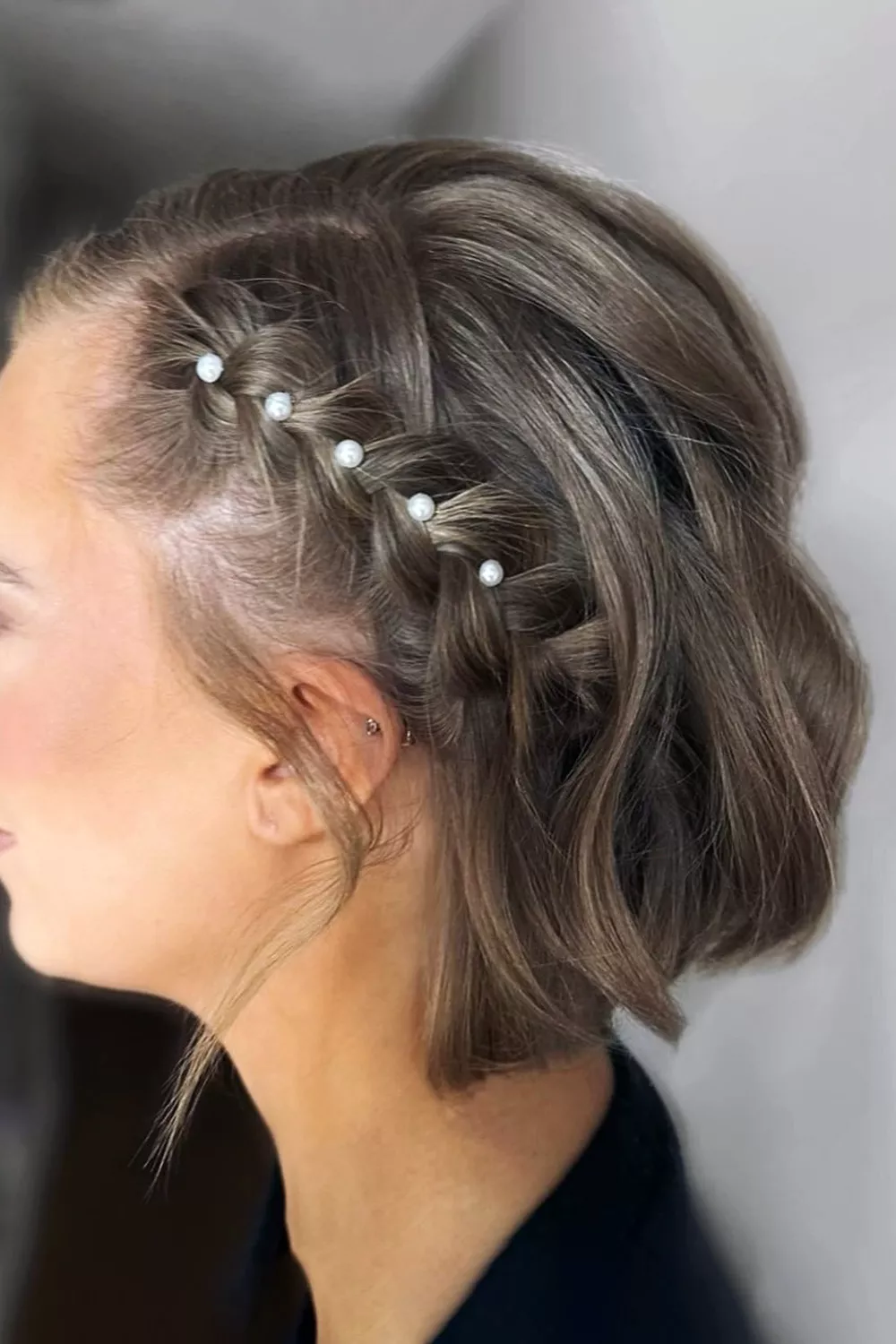 peinados perlas cabello corto