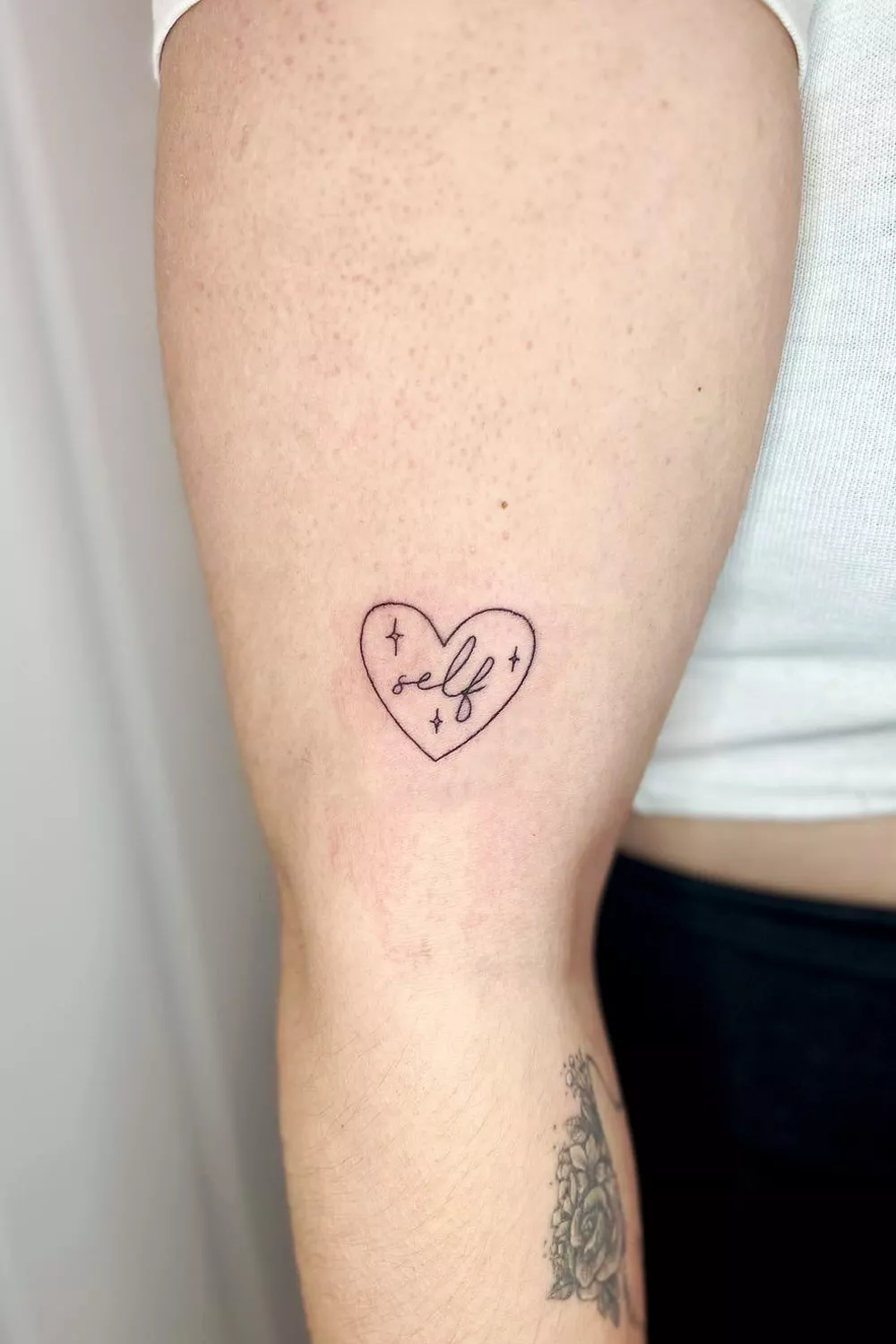 tataujes de corazones con nombres