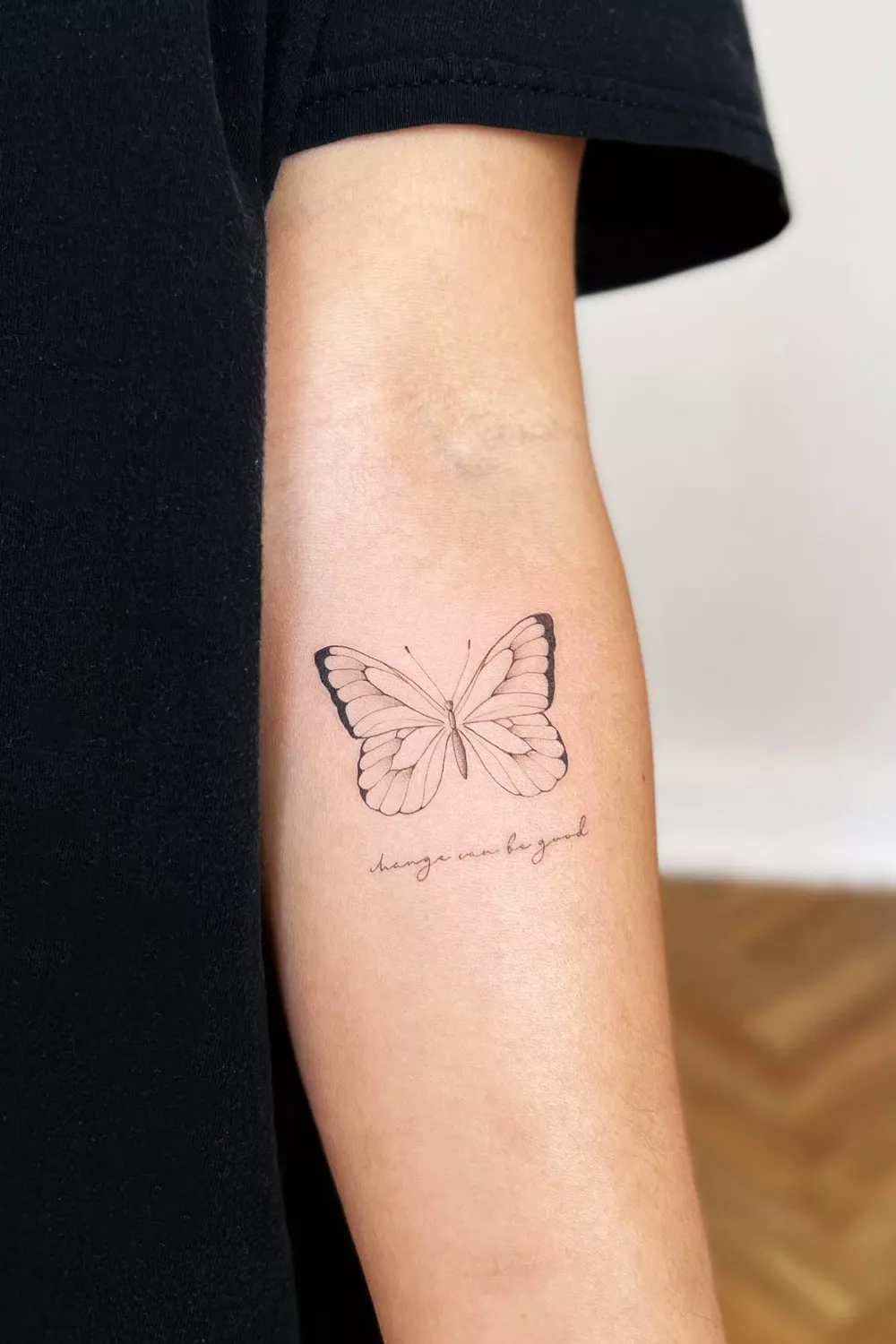 tatuajes de mariposas minimalistas