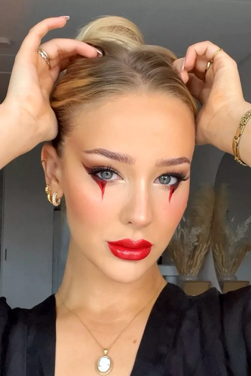 fotos de maquillaje para halloween sencillo y elegante de mujer