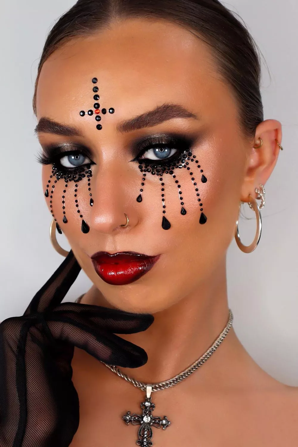 maquillaje de calavera mujer para el dia de muertos