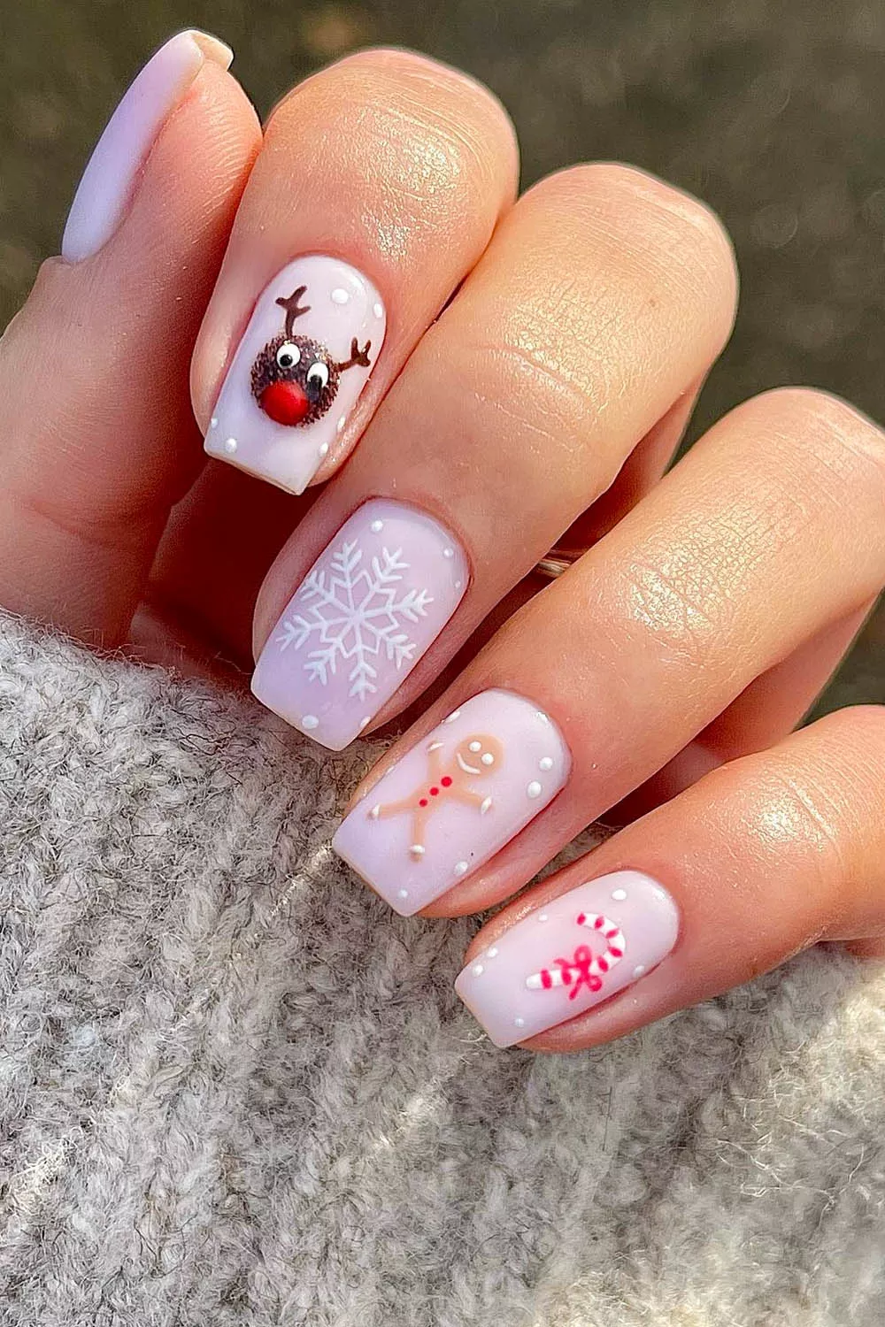 uñas navideñas 3d con reno y galleta de jengibre