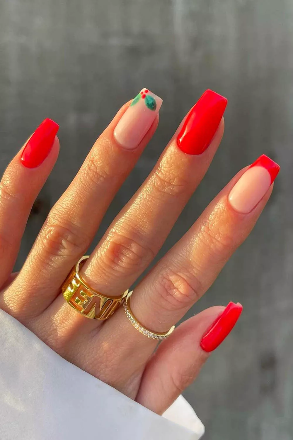 uñas rojas navideñas