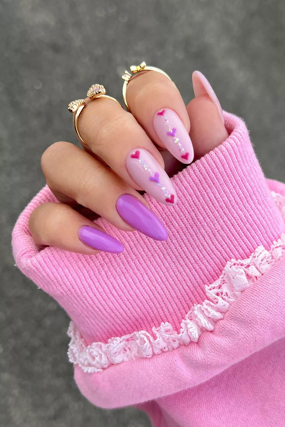 u&ntilde;as de amor y amistad el color morado o violeta para el 14 de febrero