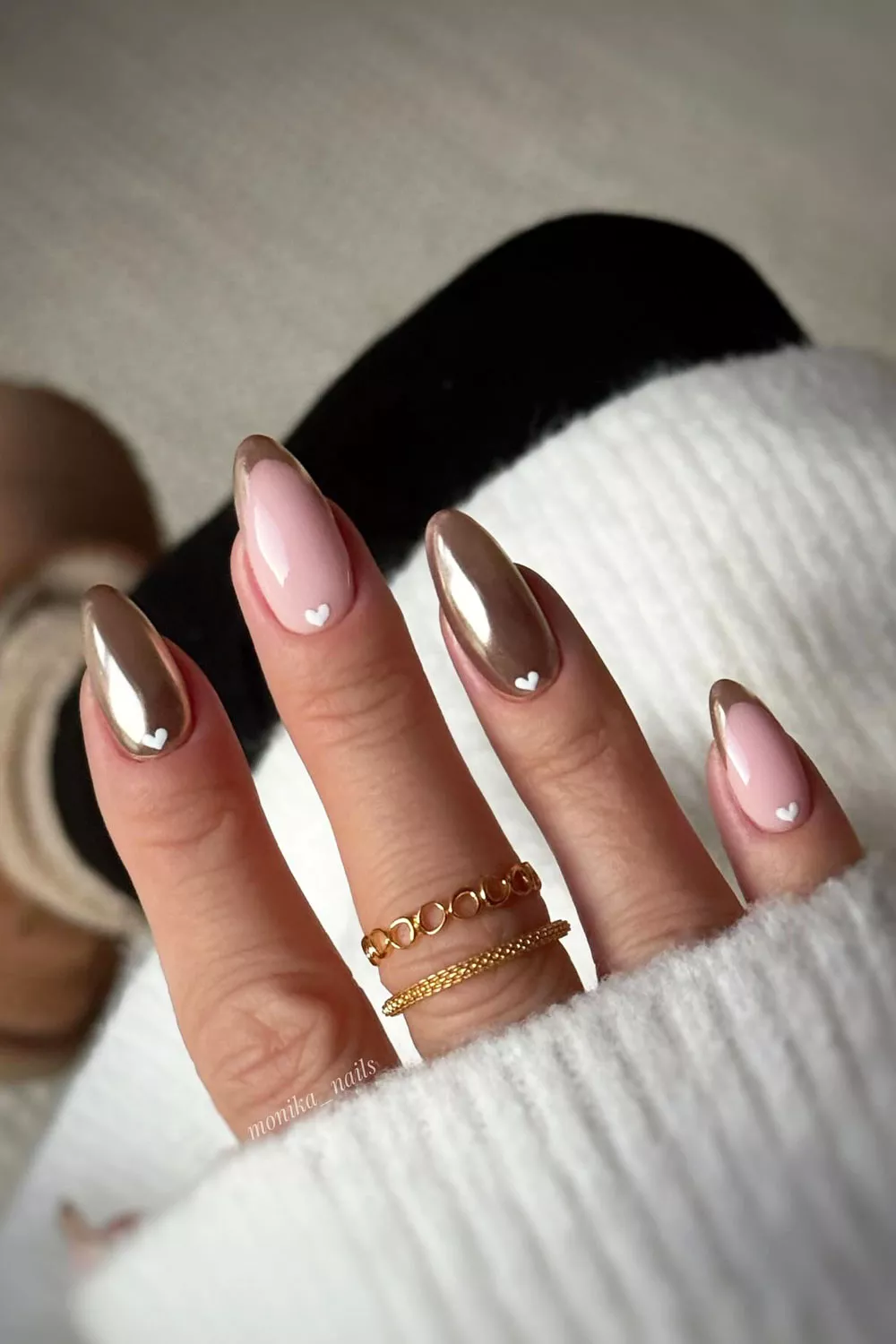 u&ntilde;as rose gold