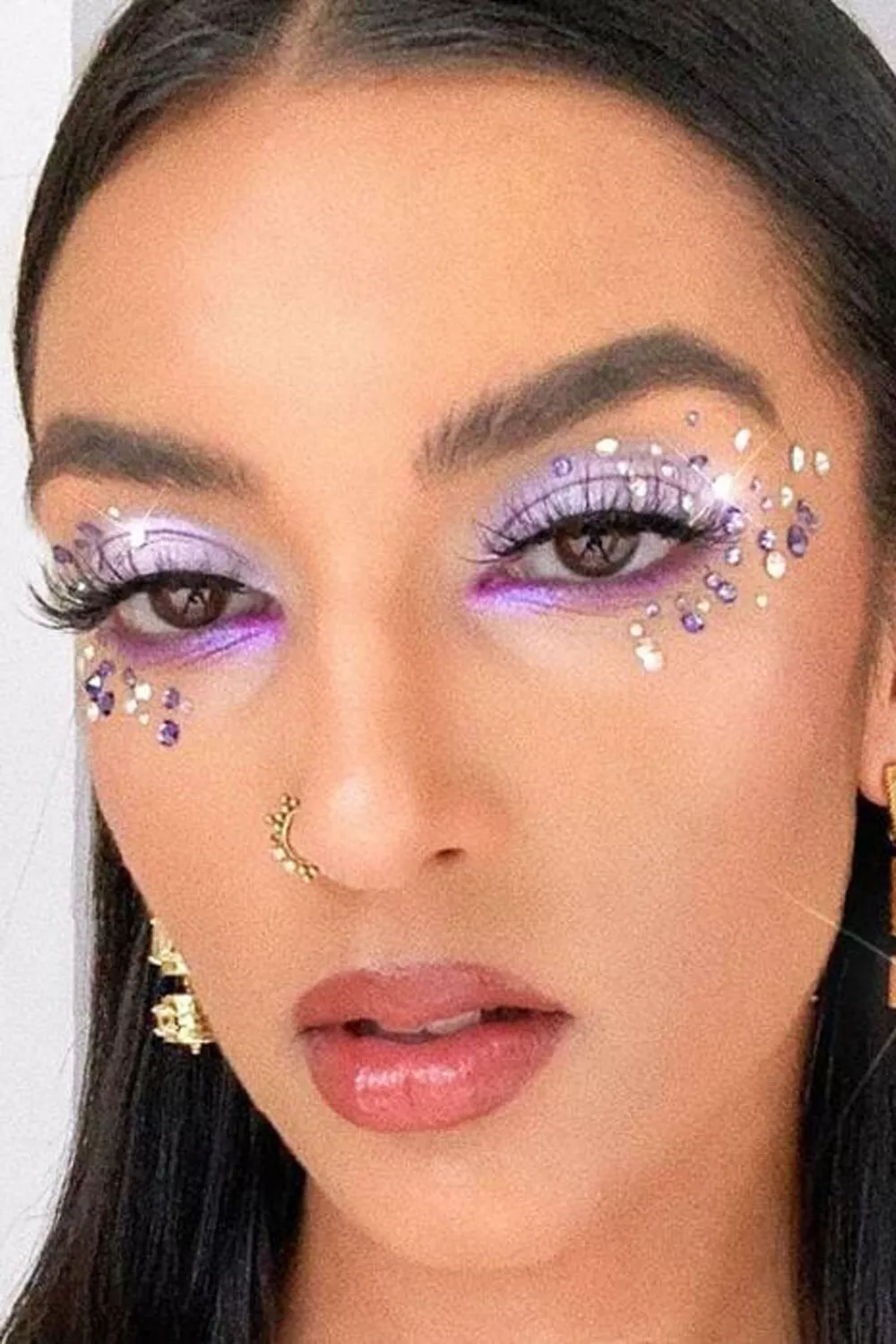 maquillaje de ojos con brillos