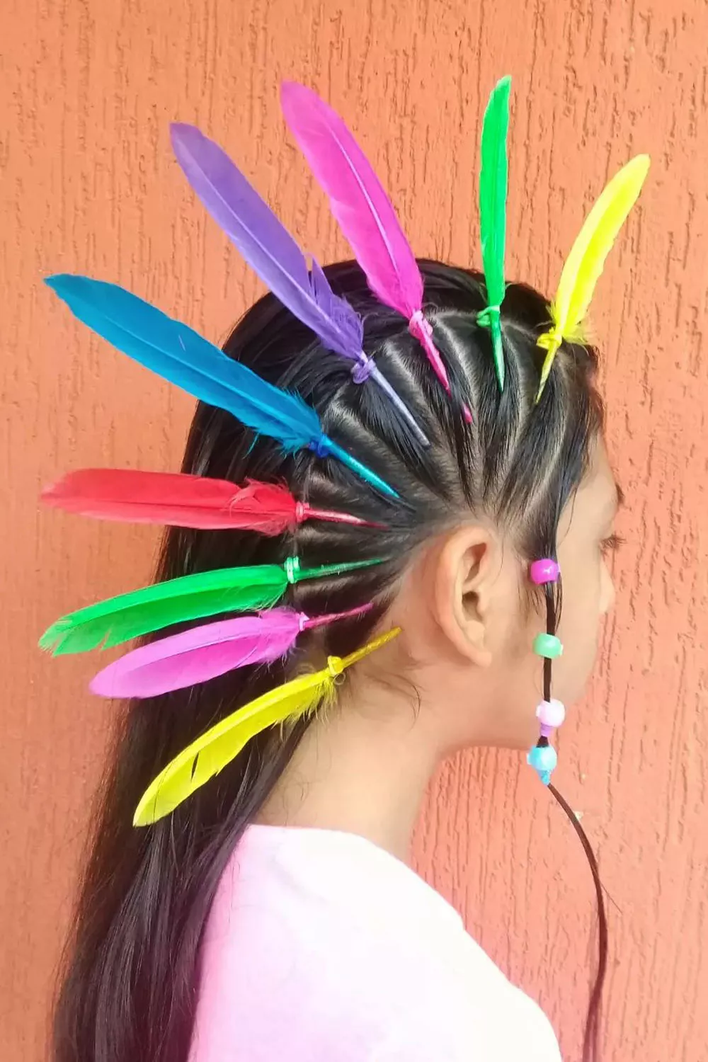 diademas locas con plumas de colores para pelo largo