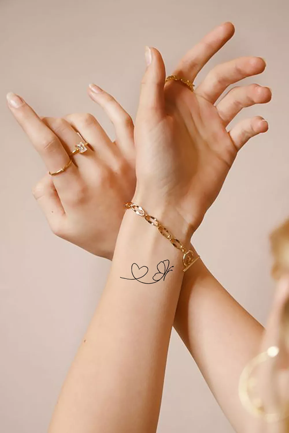 tatuaje mariposas corazon