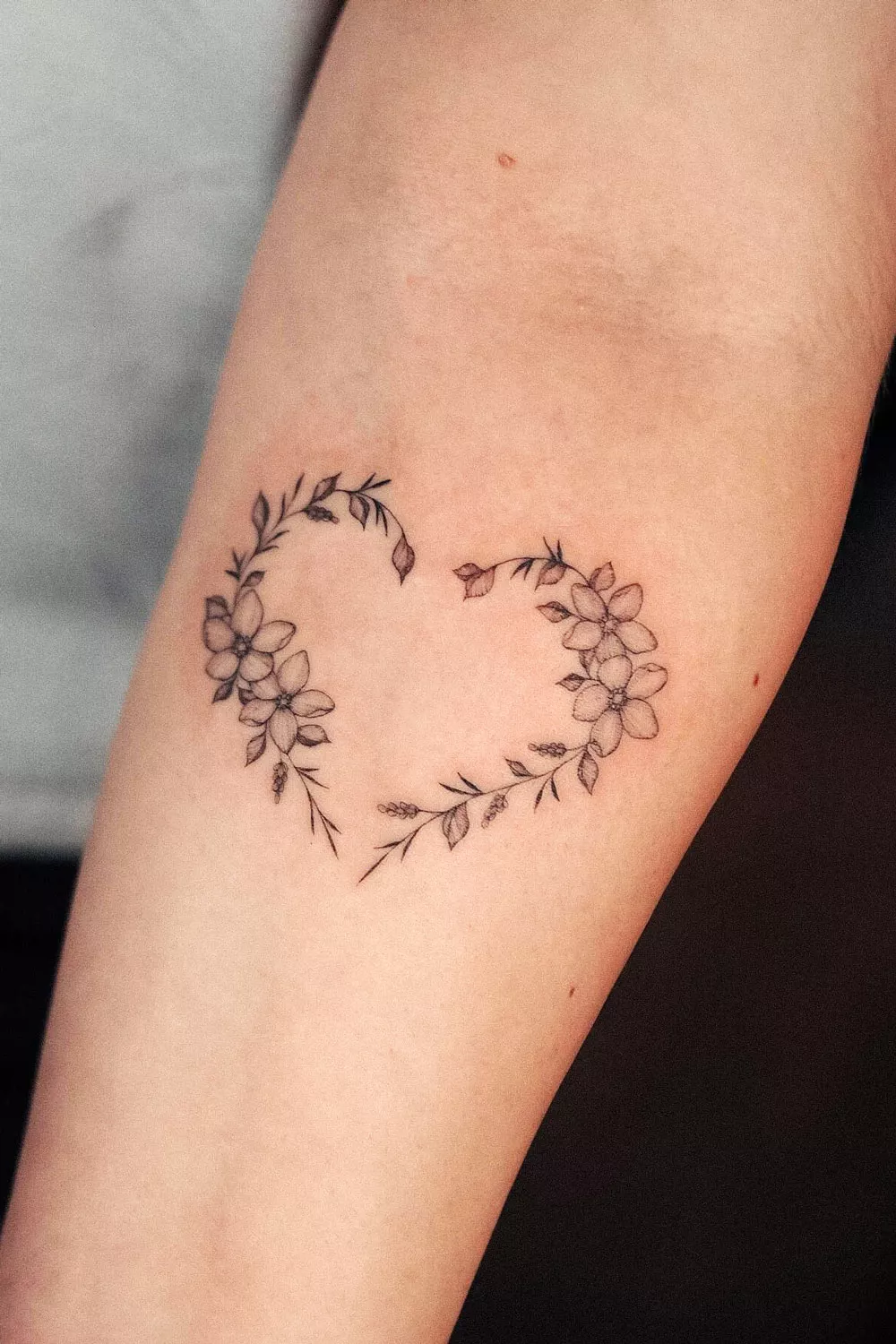 forma de corazon con flores