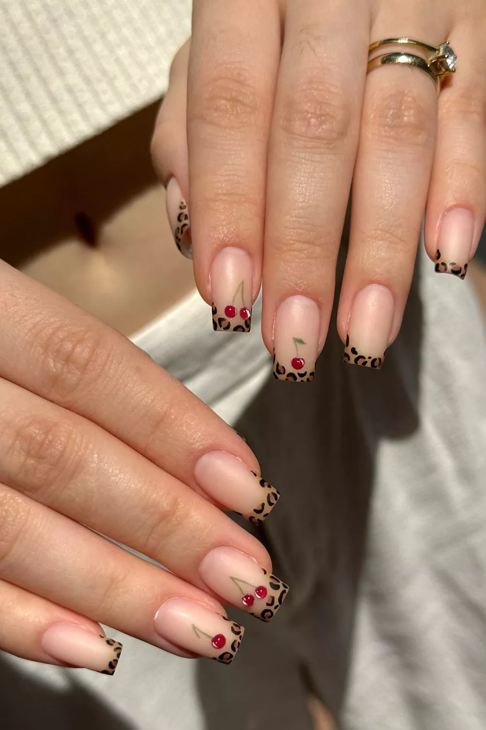 cheettah nails