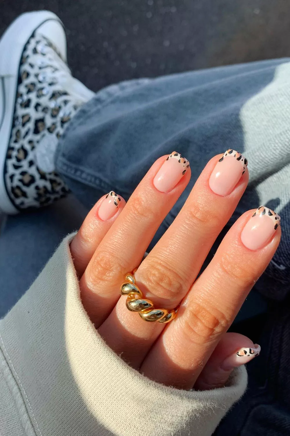 u&ntilde;as francesas leopardo