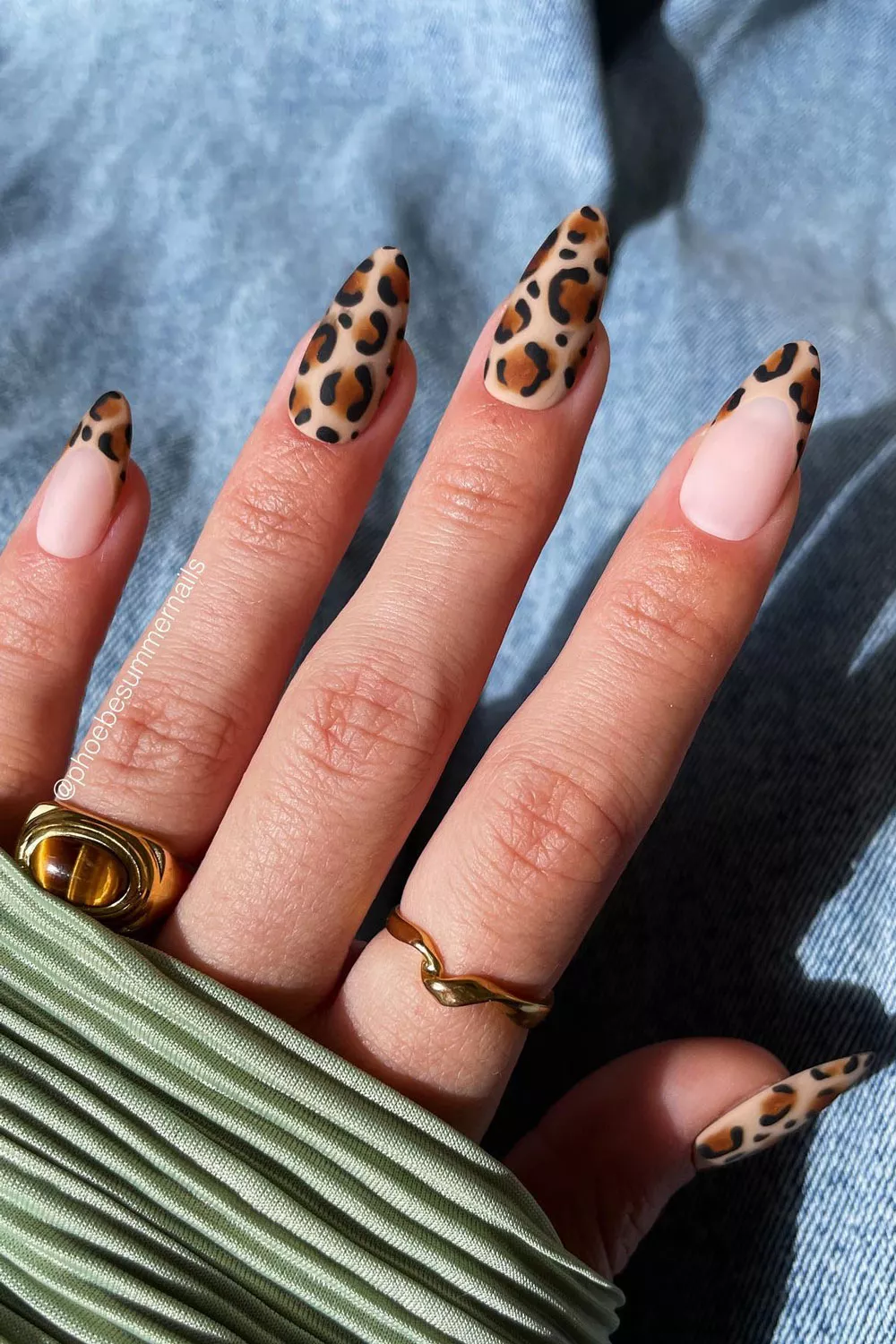 u&ntilde;as marrones leopardo