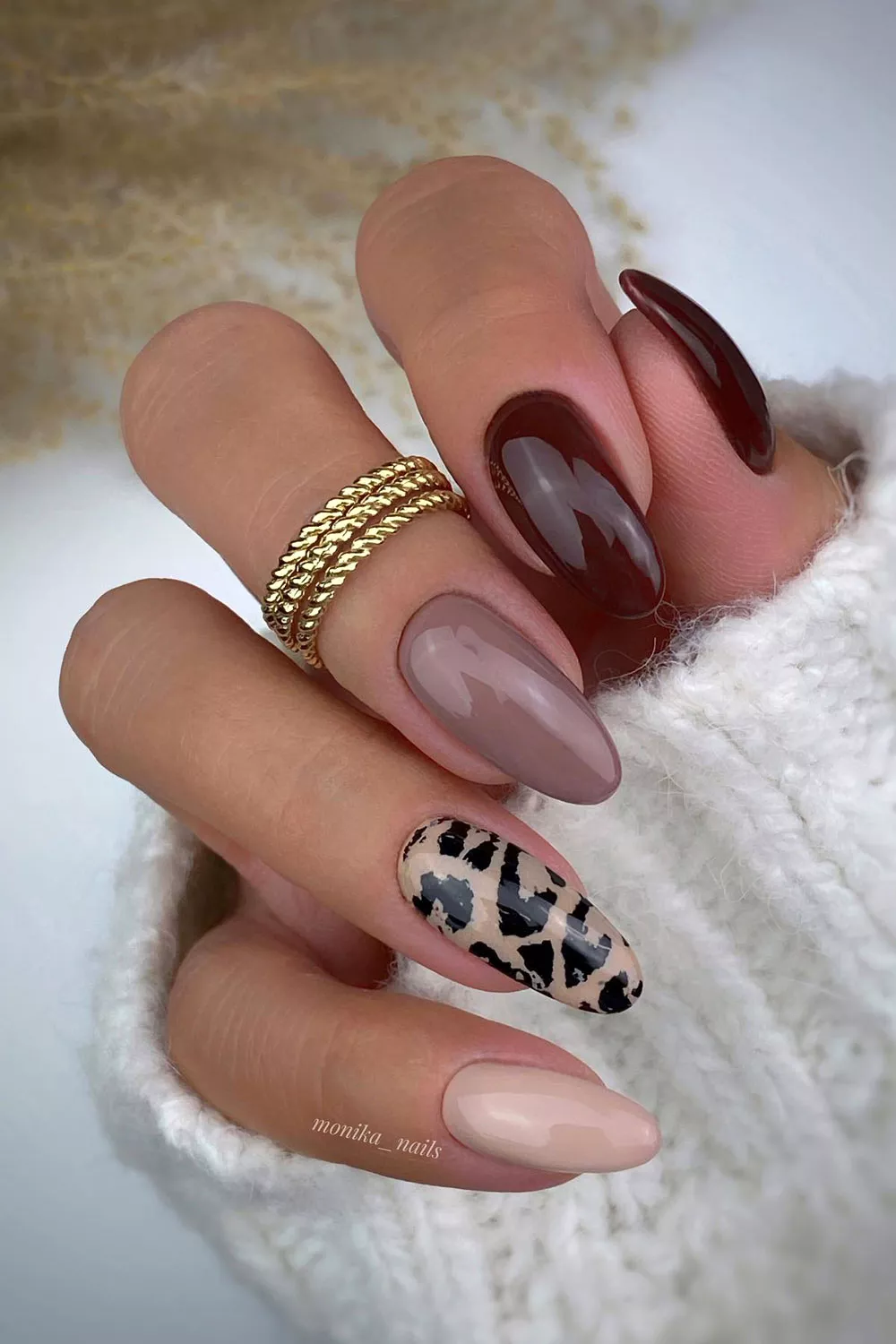 u&ntilde;as oto&ntilde;o