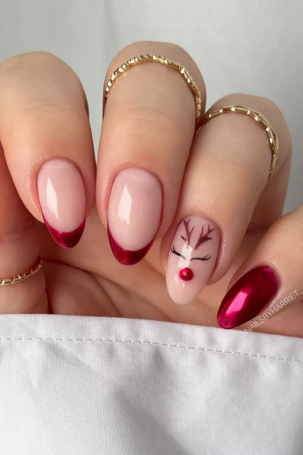 manicura con diseños navideños reno