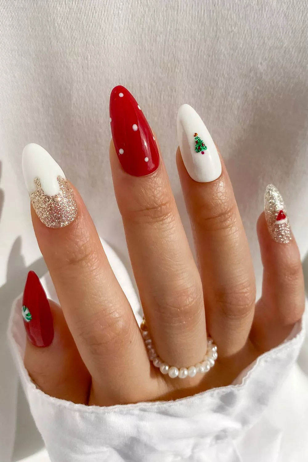 uñas para navidad rojas, blanco y plata